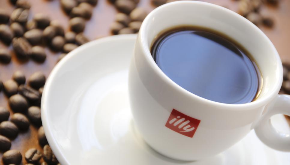 Award-winning Italian coffee company Illy has signed a licensing agreement with fellow family-controlled investor JAB Holdings to produce its illy-branded aluminium capsules.